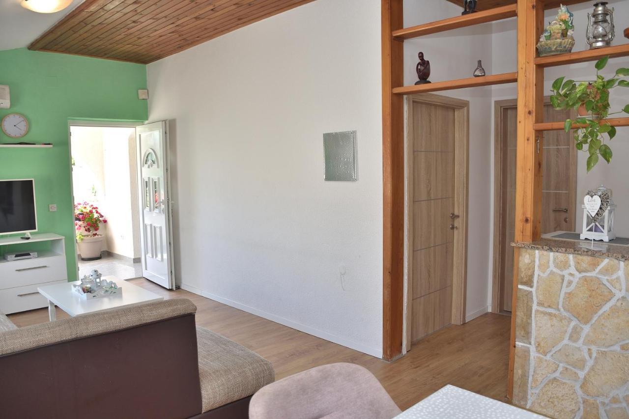 Apartment Leonora Vodice Exterior foto