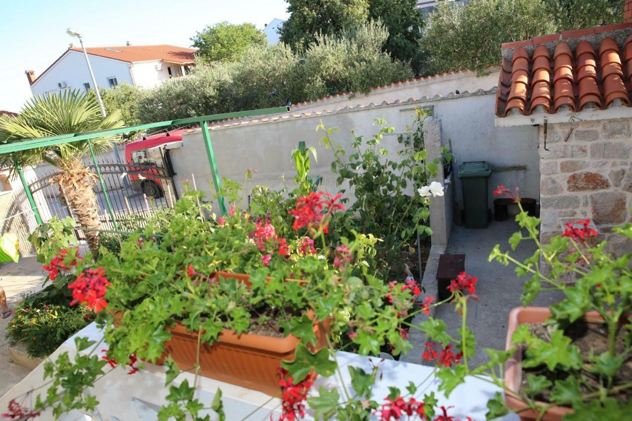 Apartment Leonora Vodice Exterior foto
